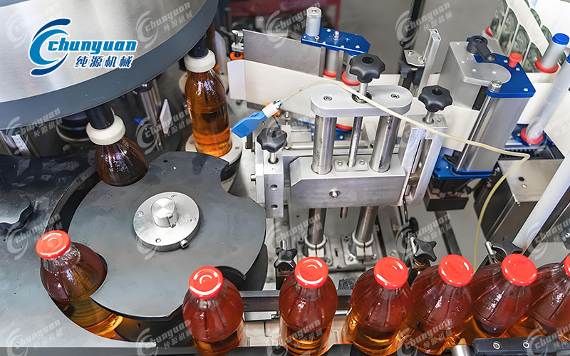玻璃瓶果汁灌装机-3