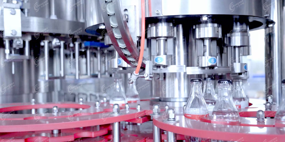 皇冠盖压盖机-3